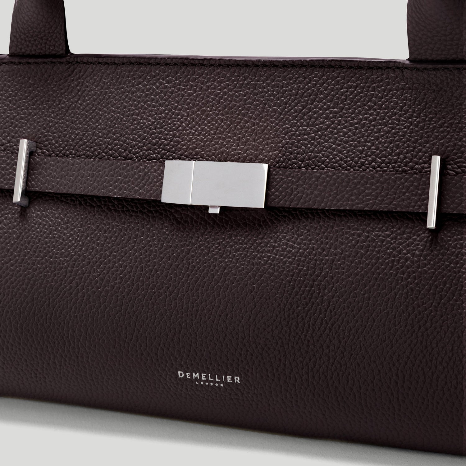 The New York Shoulder